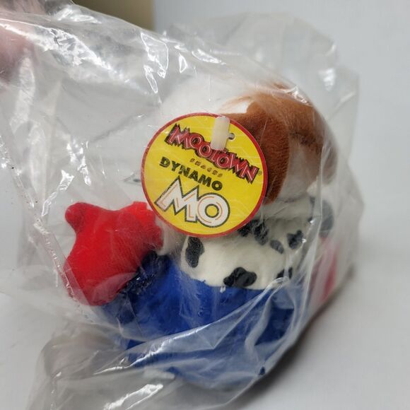 Sargento Foods Mootown Snacks DynaMo Cow Plush Beanie Toy 1997 New and Sealed - Picture 3 of 5